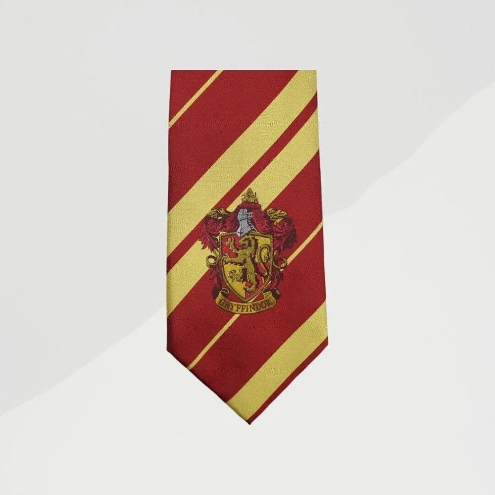 NWT HARRY POTTER Gryffindor House Crest Necktie‎ Cosplay Costume Kids Size